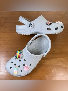 Crocs Classic Clogs With Jibbitz Grey Women’s Size 7